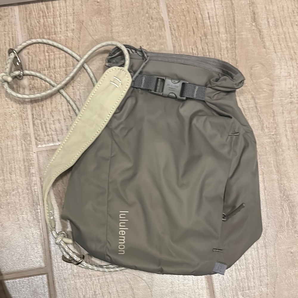lululemon athletica olive green crossbody bag